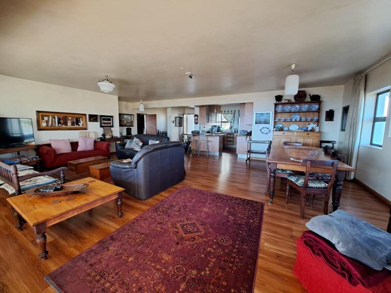 To Let 5 Bedroom Property for Rent in Mossel Bay Western Cape
